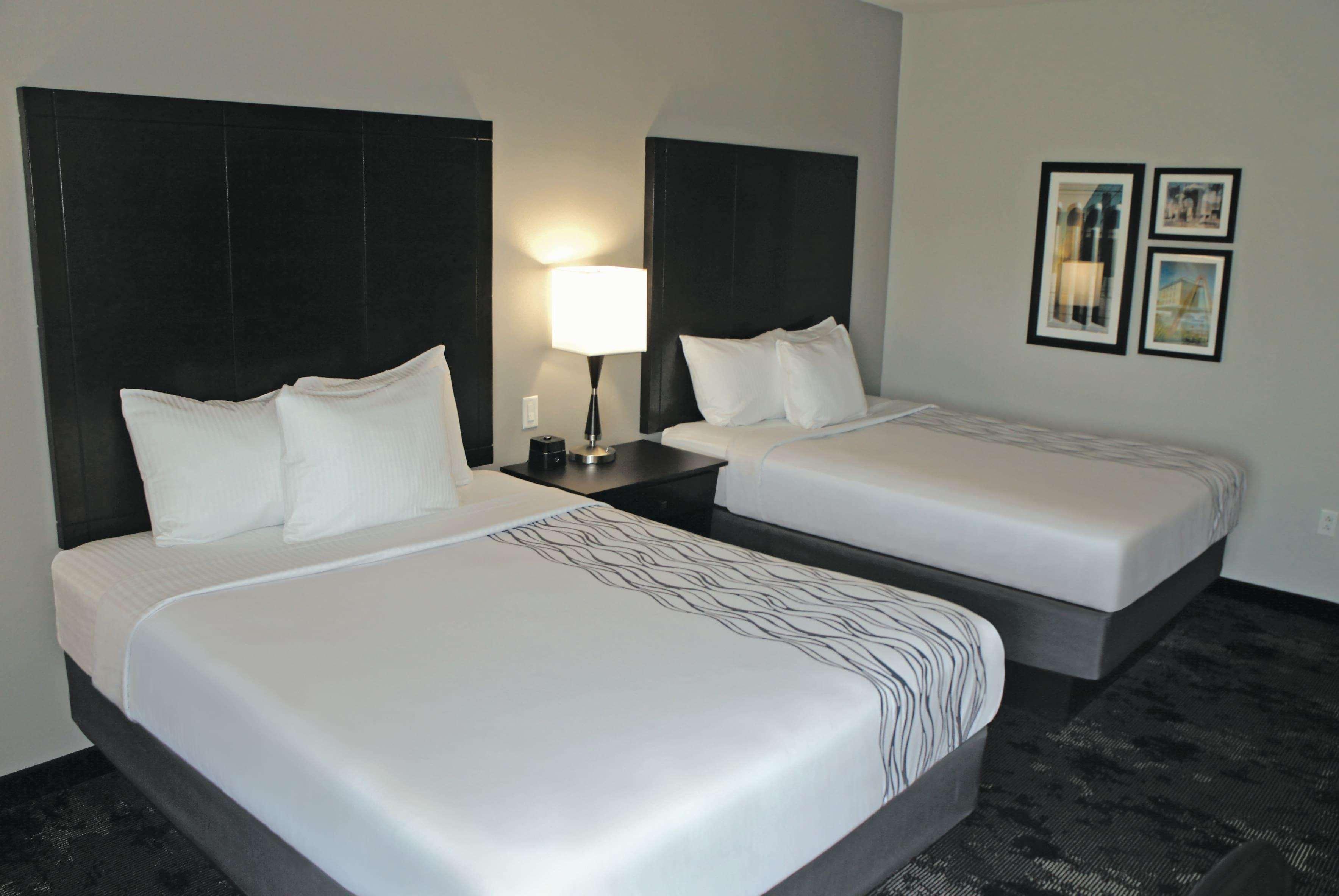 מלון La Quinta By Wyndham Columbus - Edinburgh מראה חיצוני תמונה