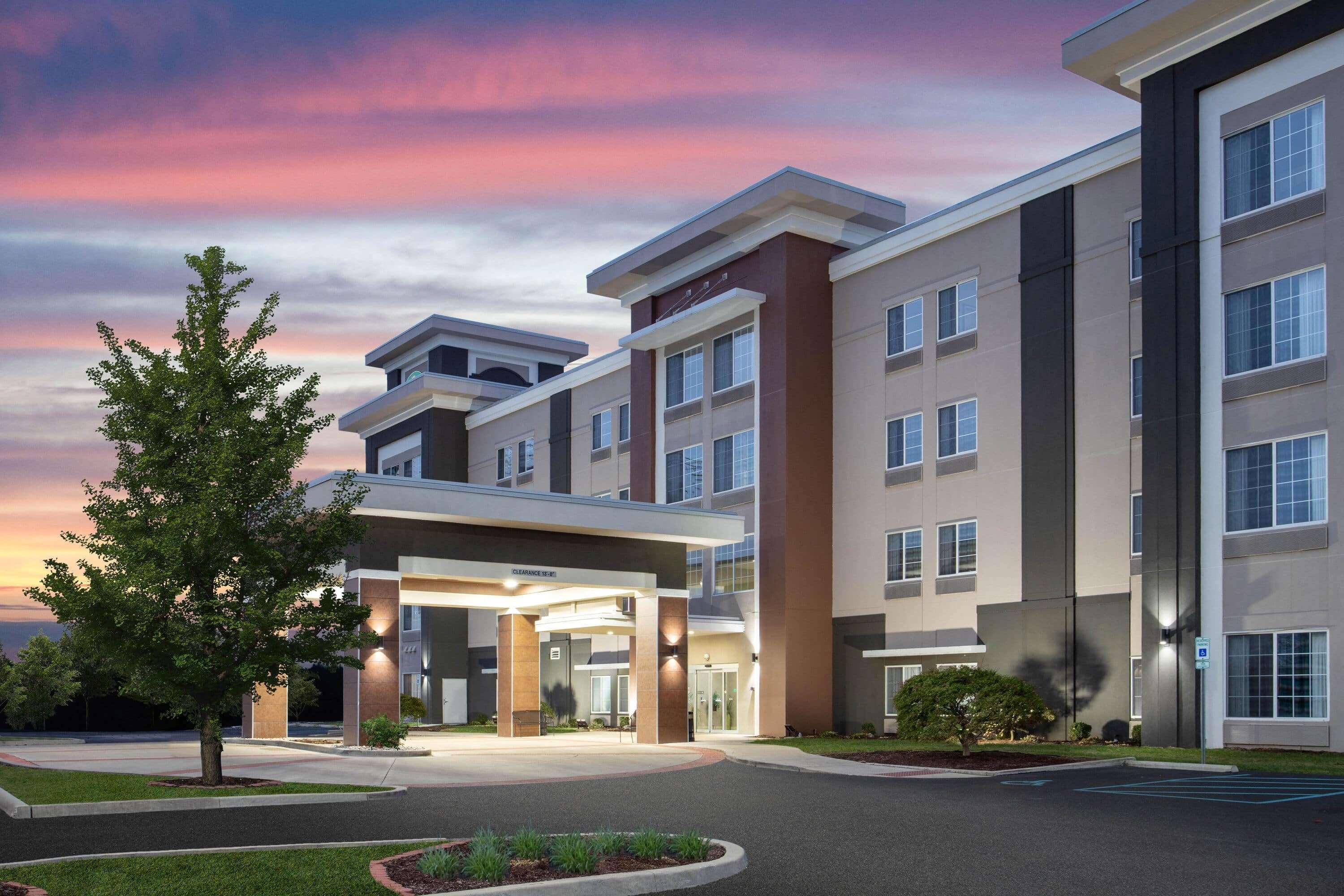 מלון La Quinta By Wyndham Columbus - Edinburgh מראה חיצוני תמונה