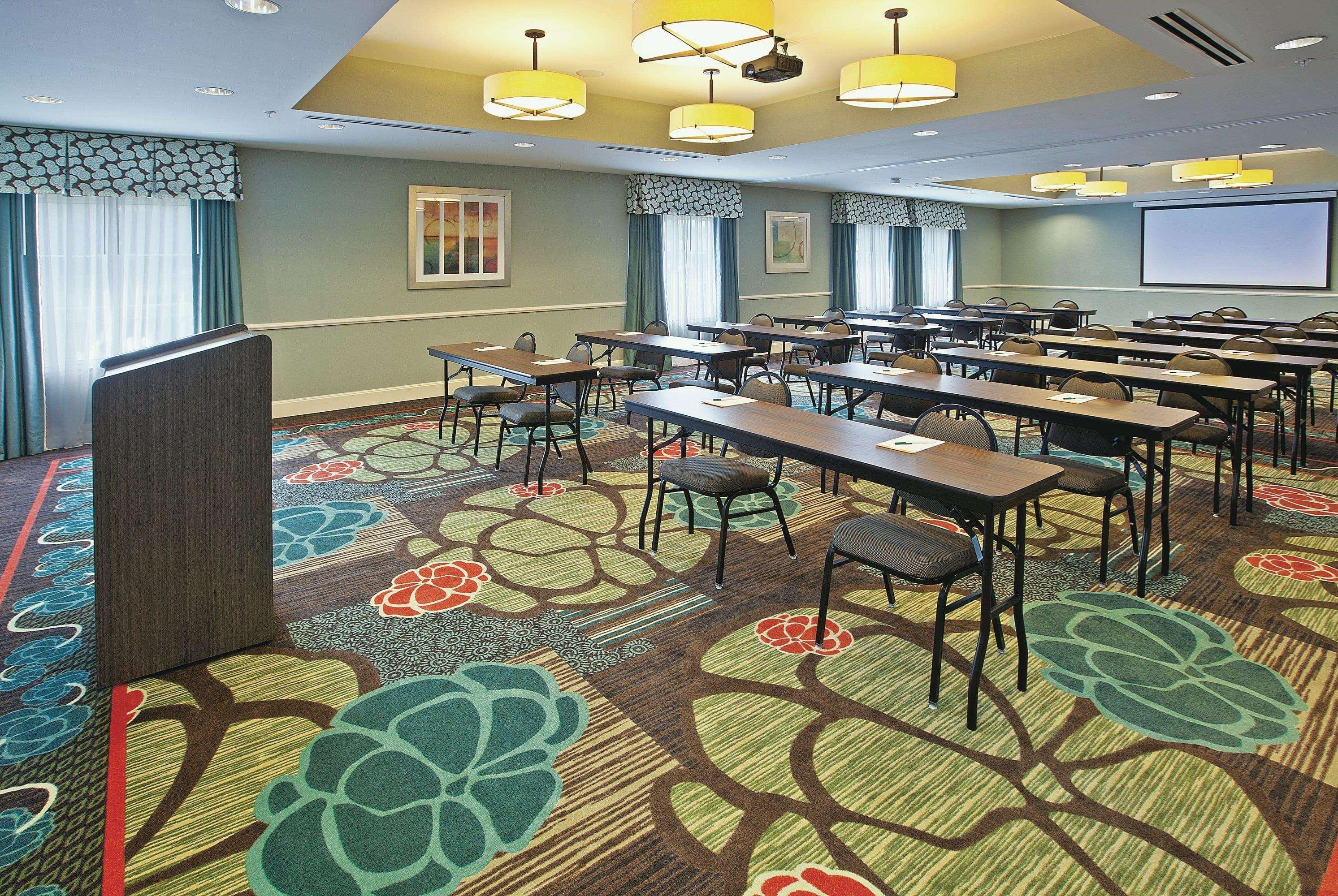 מלון La Quinta By Wyndham Columbus - Edinburgh מראה חיצוני תמונה
