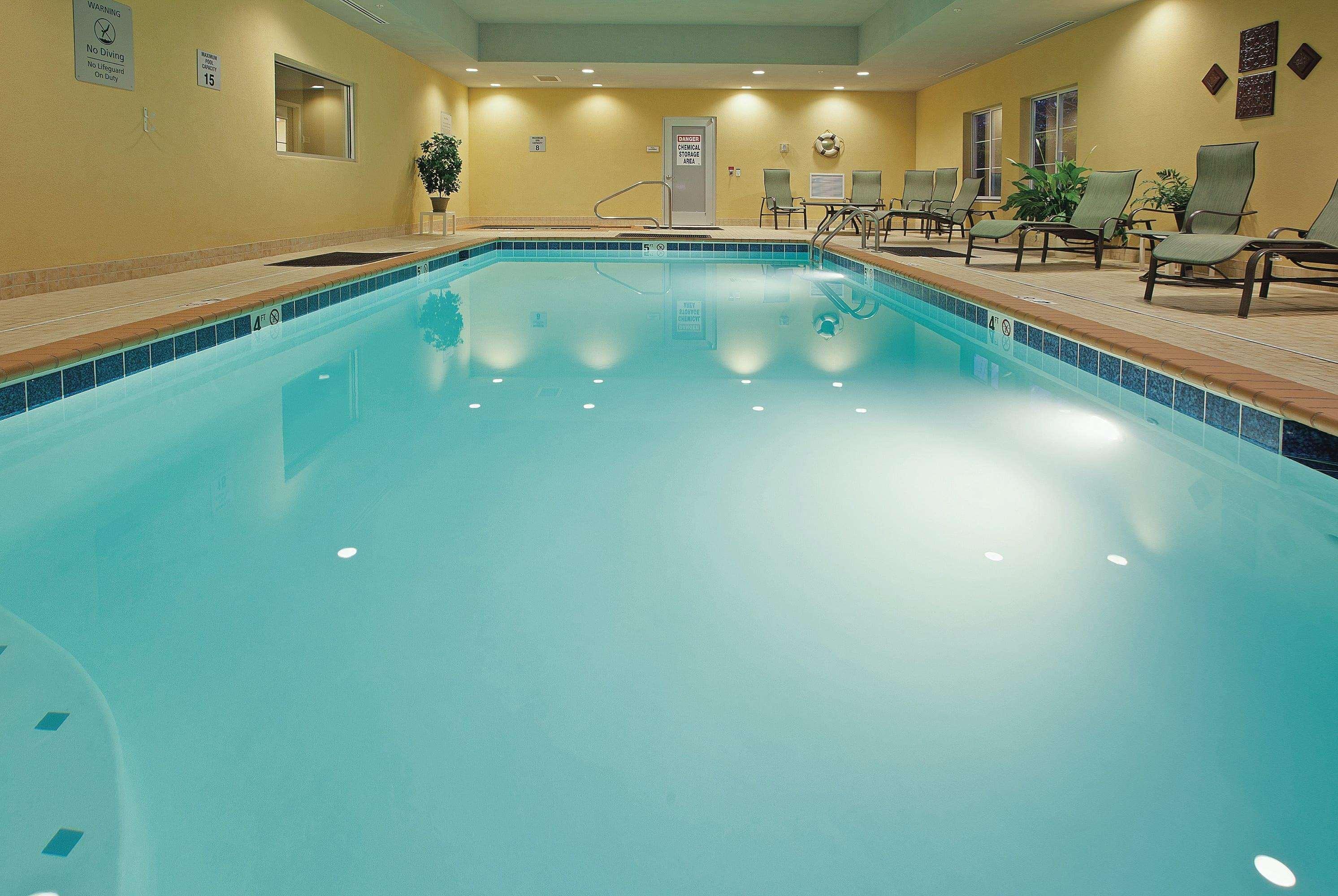 מלון La Quinta By Wyndham Columbus - Edinburgh מראה חיצוני תמונה