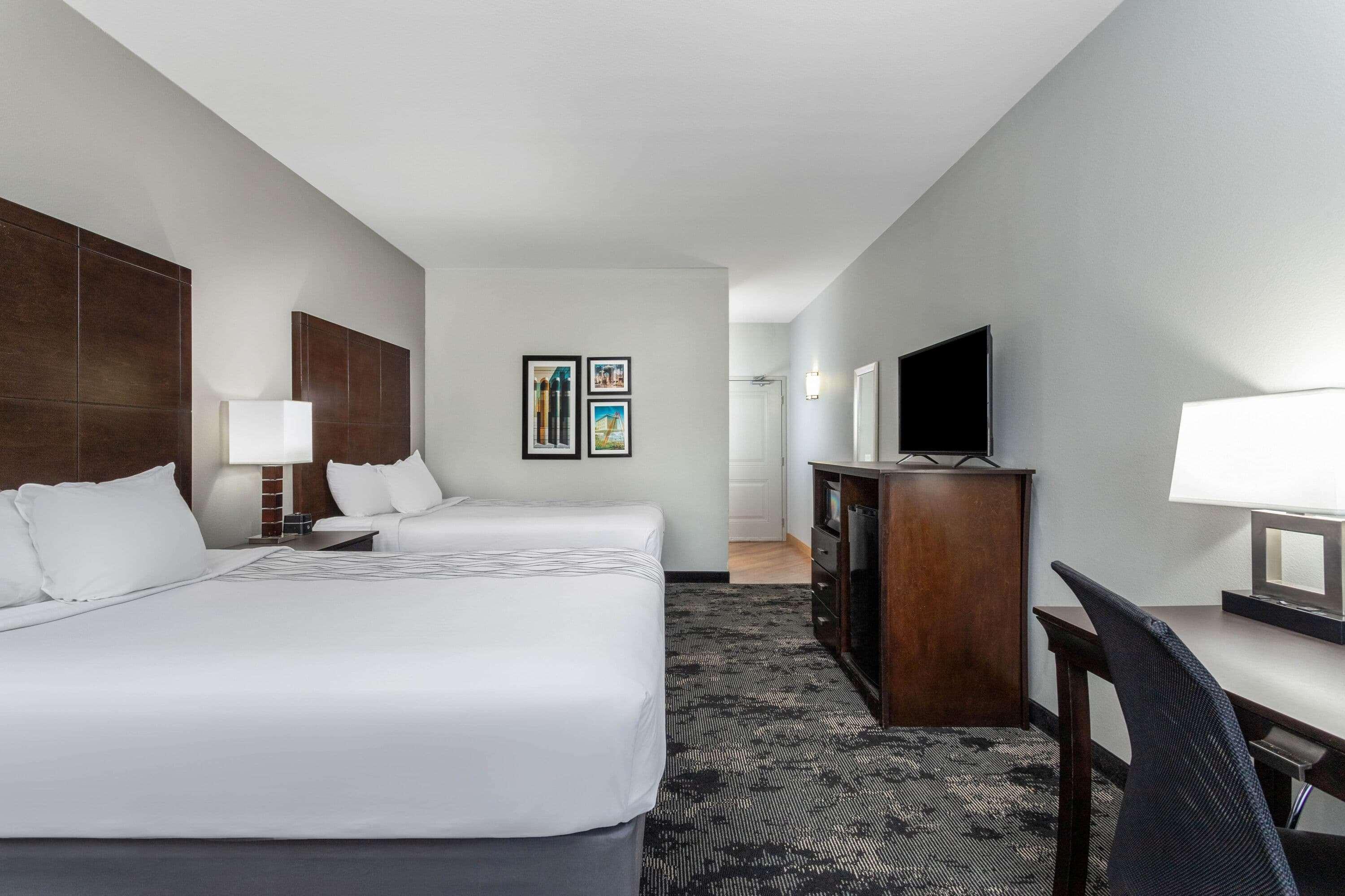 מלון La Quinta By Wyndham Columbus - Edinburgh מראה חיצוני תמונה