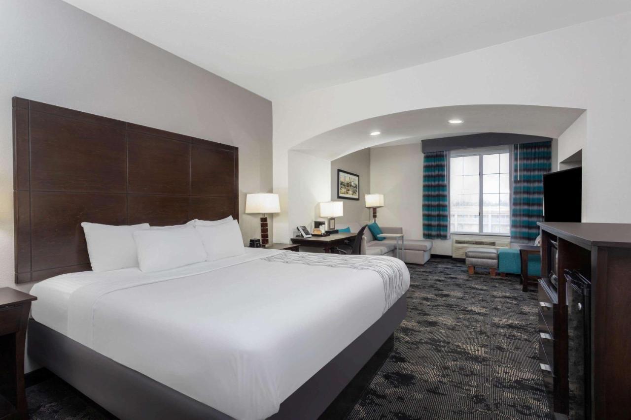 מלון La Quinta By Wyndham Columbus - Edinburgh מראה חיצוני תמונה
